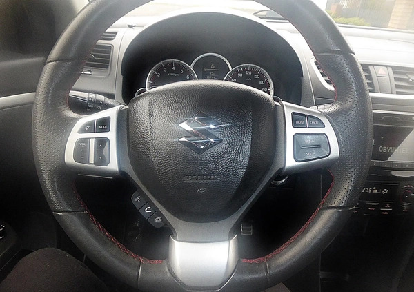 Suzuki Swift cena 28900 przebieg: 136000, rok produkcji 2012 z Radom małe 301